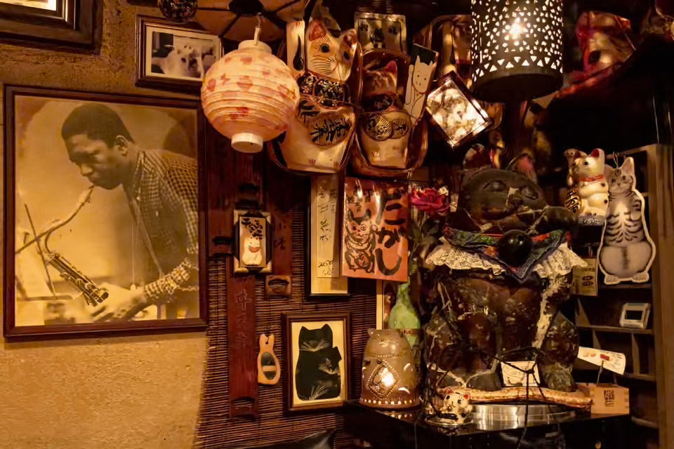 COLTRANE IN TOKYO, 1966 Jazz, Ritual, and the Art of Listening
