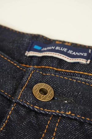 Japan Blue J501 Loose Fit Selvedge Denim 14.8oz premium fabric with relaxed fit and traditional selvedge weaving