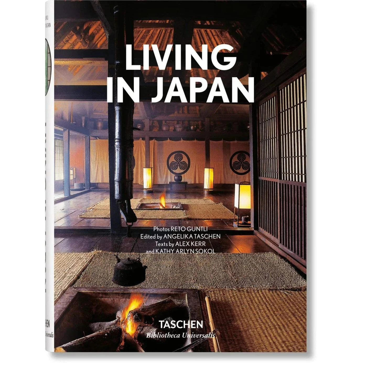Book cover of "Living in Japan. 40th Ed." featuring traditional Japanese architecture.